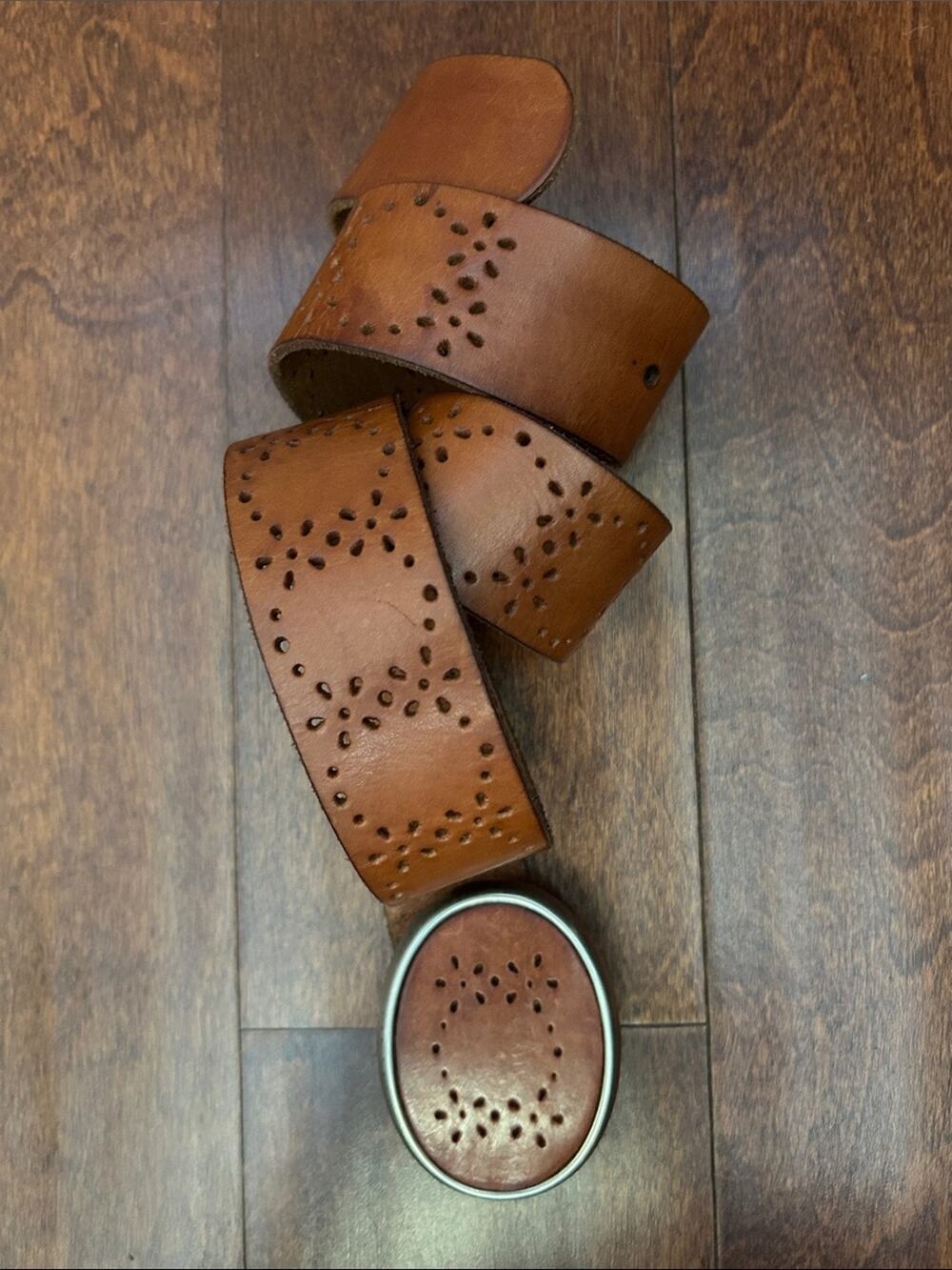 Aeropostale Women’s Tan Perforated Leather Belt with Oval Leather Buckle, Size M